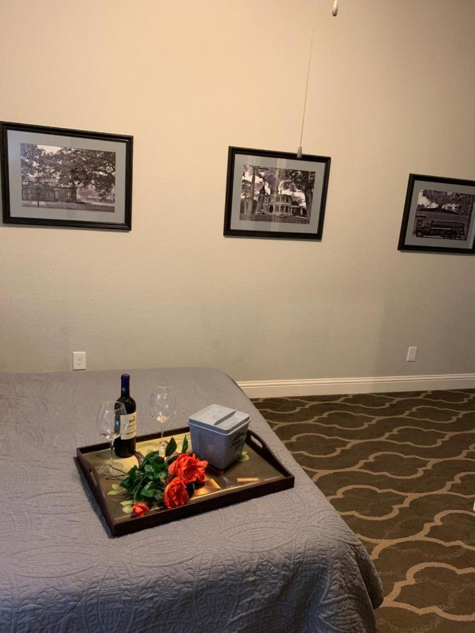 The Dilworth Inn Gonzales Εξωτερικό φωτογραφία
